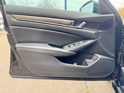 Used 2020 Honda Accord Sport image 12
