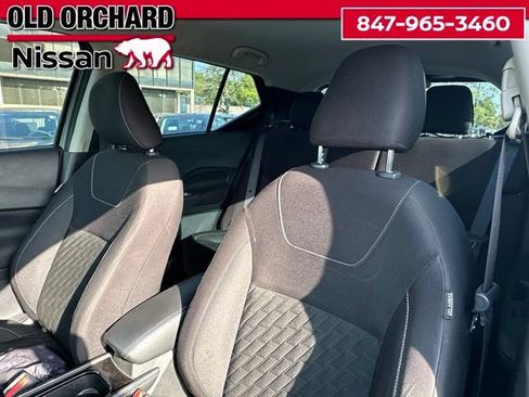 Used 2022 Nissan Kicks SV FWD image 10