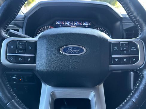 Used 2024 Ford Expedition Max XLT image 25