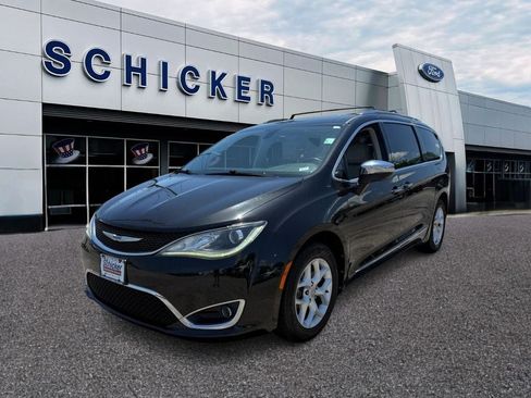 Used 2020 Chrysler Pacifica Limited FWD image 4