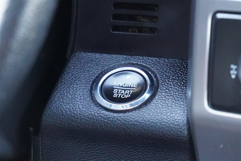 Used 2015 Ford F150 Platinum w/ Equipment Group 701A Luxury AWD/4WD image 57