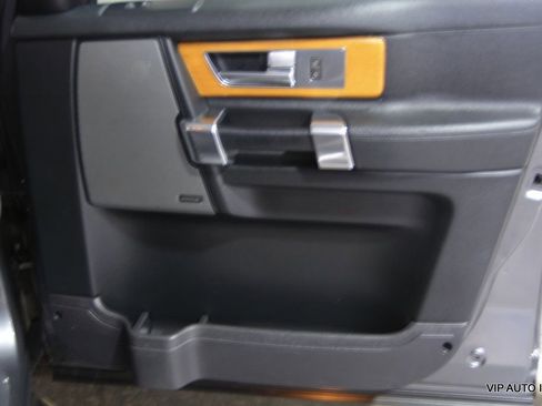 Used 2015 Land Rover LR4 HSE image 8