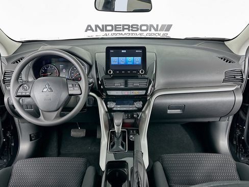 New 2024 Mitsubishi Eclipse Cross LE image 3