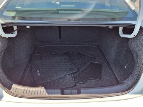 Used 2025 Volkswagen Jetta SE w/ Sunroof Package FWD image 26