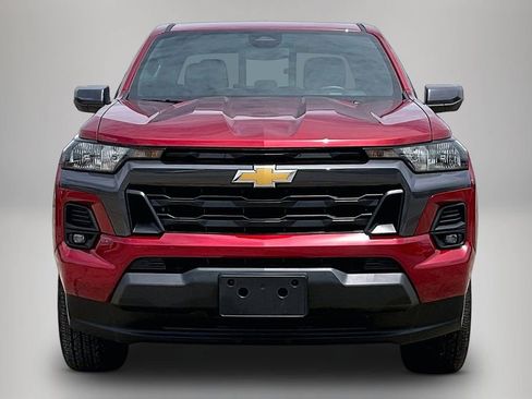 Used 2024 Chevrolet Colorado LT w/ LT Convenience Package RWD image 3