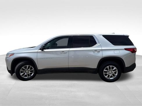Used 2018 Chevrolet Traverse LS FWD image 4