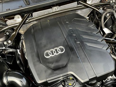 Used 2023 Audi Q5 2.0T Premium w/ Convenience Package image 31