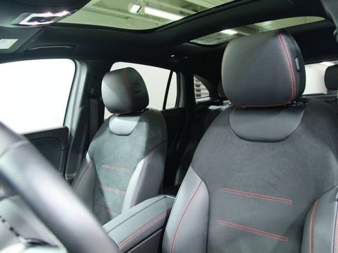 Certified 2024 Mercedes-Benz GLA 250 4MATIC image 7