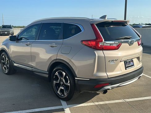 Used 2018 Honda CR-V Touring image 11