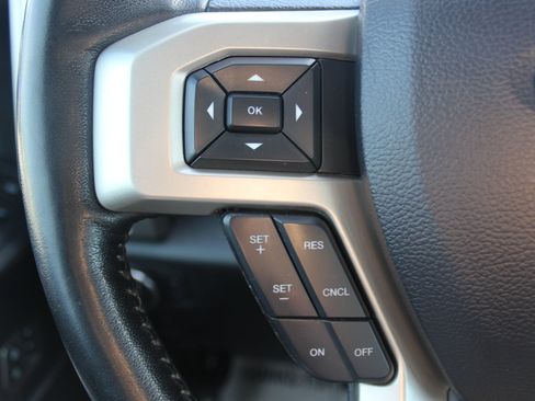 Used 2020 Ford F350 Lariat w/ Chrome Package image 10