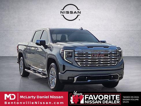 Used 2024 GMC Sierra 1500 Denali w/ Technology Package AWD/4WD image 1