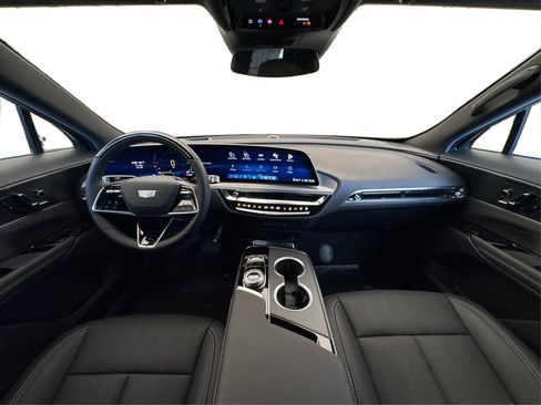 New 2026 Cadillac Lyriq Luxury RWD image 22