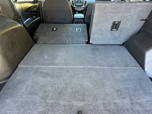 Used 2019 Chevrolet Equinox LT image 17