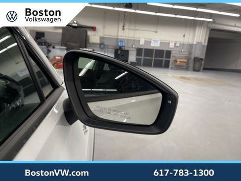 New 2026 Volkswagen Tiguan SE R-Line image 7