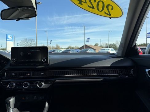 Used 2024 Honda Civic EX image 19