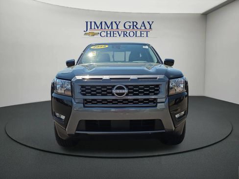 Used 2025 Nissan Frontier SV w/ SV Convenience Package RWD image 8