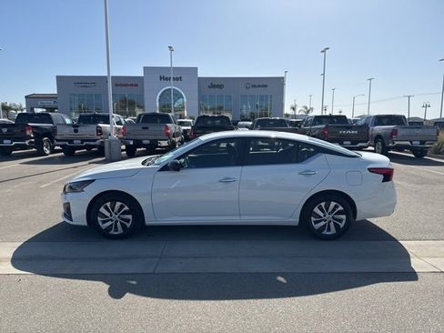 Used 2024 Nissan Altima 2.5 S image 5