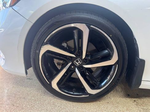Used 2019 Honda Accord Sport image 32