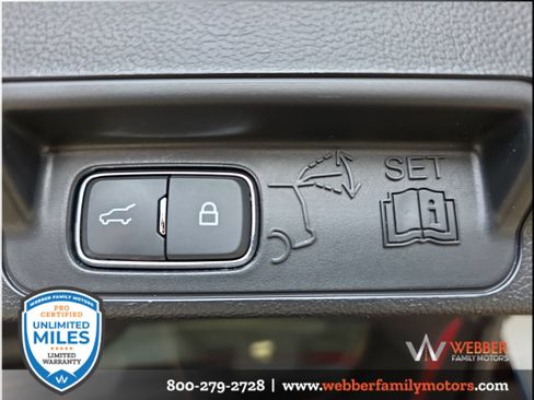 Used 2024 Ford Explorer XLT w/ Equipment Group 202A AWD/4WD image 7
