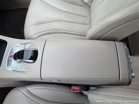 Used 2017 Mercedes-Benz S 550 4MATIC Sedan w/ Premium Package image 39