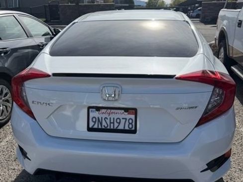 Used 2019 Honda Civic Sport image 4