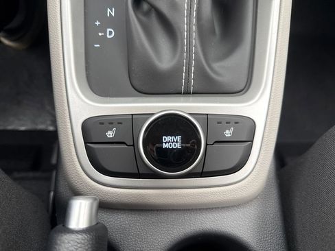 New 2026 Hyundai Venue SEL image 32