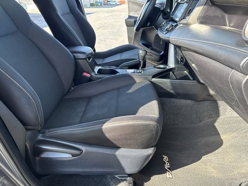 Used 2013 Toyota RAV4 XLE FWD image 36