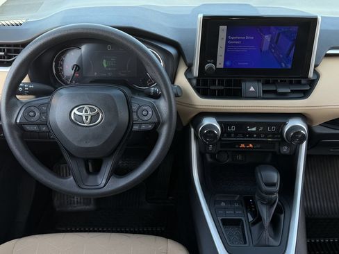 Used 2024 Toyota RAV4 XLE w/ Convenience Package FWD image 12