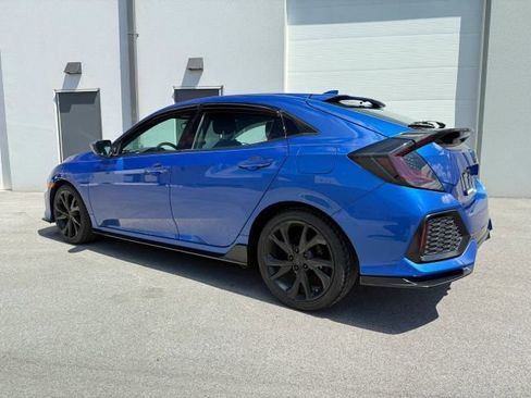 Used 2018 Honda Civic Sport image 4