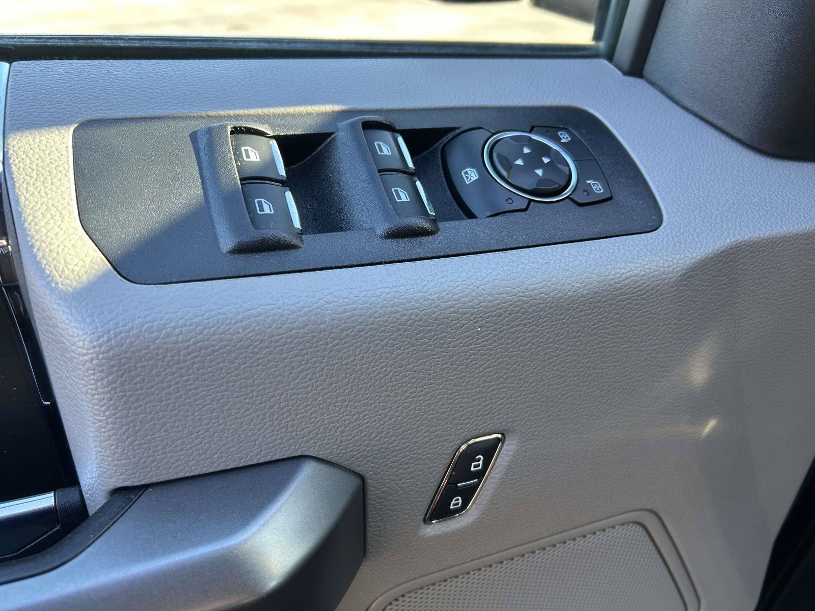 Used 2020 Ford F150 XLT w/ Equipment Group 302A Luxury AWD/4WD image 23