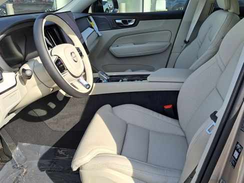 New 2026 Volvo XC60 T8 Ultra w/ Protection Package Premier image 6