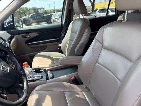 Used 2020 Honda Pilot Touring image 8