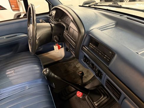 Used 1997 Ford F350 4x4 Regular Cab image 35