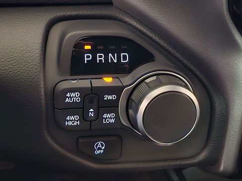 New 2026 RAM 1500 4x4 Crew Cab image 22