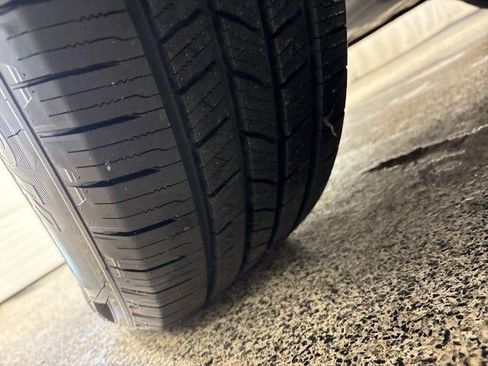 Used 2022 GMC Sierra 1500 SLT image 35