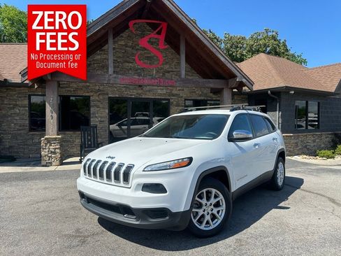 Used 2016 Jeep Cherokee Sport FWD image 1