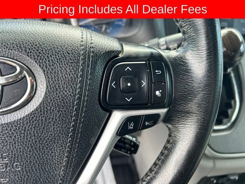 Used 2020 Toyota Sienna XLE FWD image 9