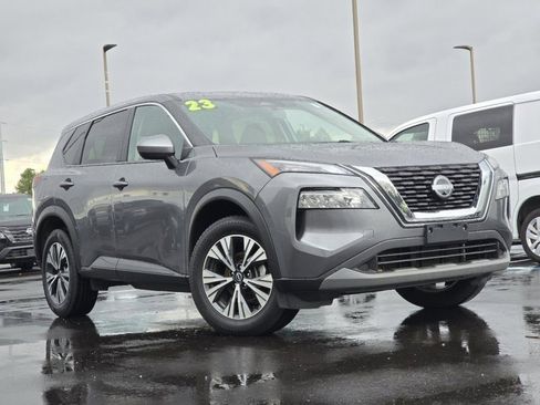 Used 2023 Nissan Rogue SV AWD/4WD image 2
