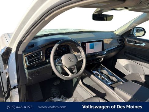 New 2026 Volkswagen Atlas SE image 2