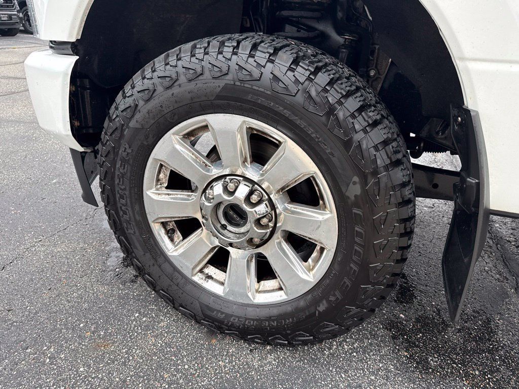 Used 2022 Ford F250 Platinum AWD/4WD image 6