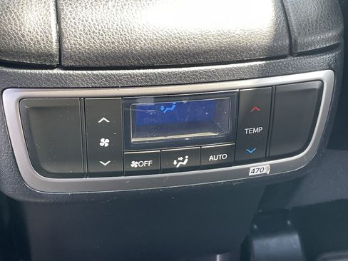 Used 2015 Toyota Highlander Limited AWD/4WD image 29