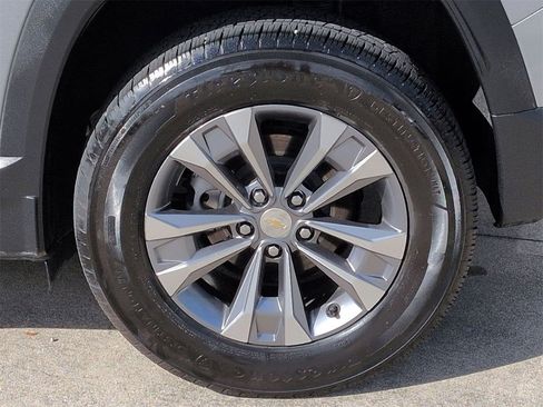 Certified 2025 Chevrolet Equinox LT w/ Safety and Technology Package image 26