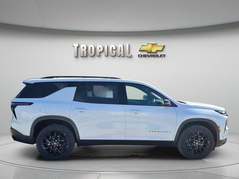 New 2026 Chevrolet Traverse LT w/ Midnight/Sport Edition FWD image 6