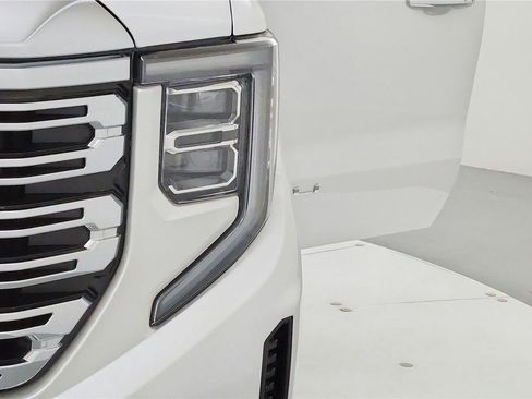 Used 2024 GMC Sierra 1500 Denali AWD/4WD image 37