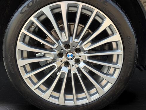 Used 2021 BMW X7 xDrive40i w/ Executive Package 2 image 50