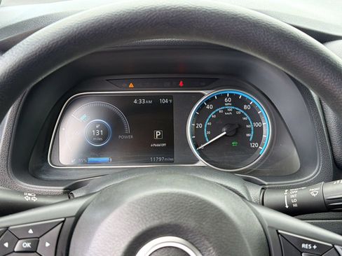 Used 2023 Nissan Leaf S FWD image 20