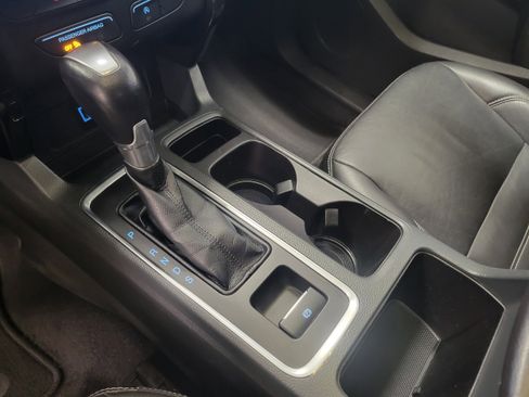 Used 2017 Ford Escape Titanium image 19