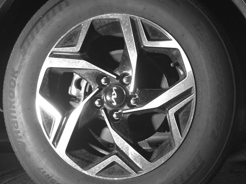 Used 2024 Kia Sportage LX image 15