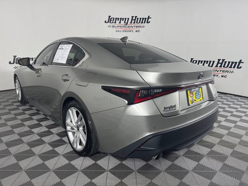 Used 2023 Lexus IS 300 w/ Comfort Package RWD image 8