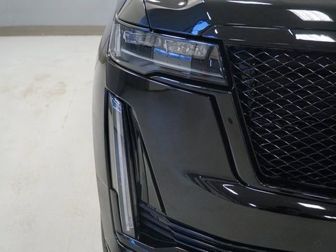 Used 2023 Cadillac Escalade ESV Sport Platinum w/ LPO, ONYX Package image 10
